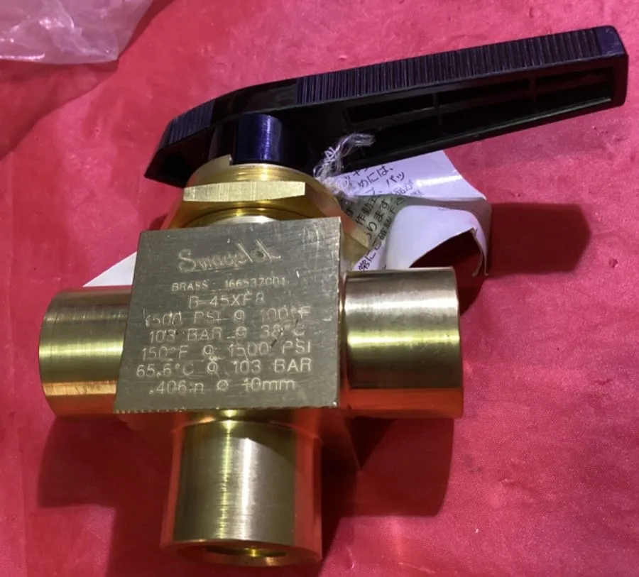 Клапан Swagelok B-45XF8 Brass 1-Piece 40 Series 3-Way Ball Valve FNSP