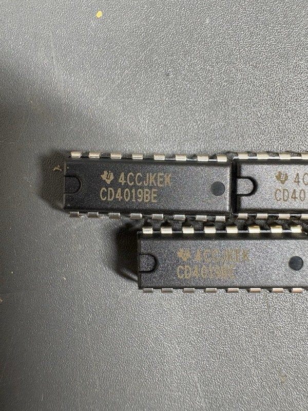 Микросхема Texas Instruments CD4046BE CMOS Phase-Locked Loop PLL IC DIP-16 — фото лота 2