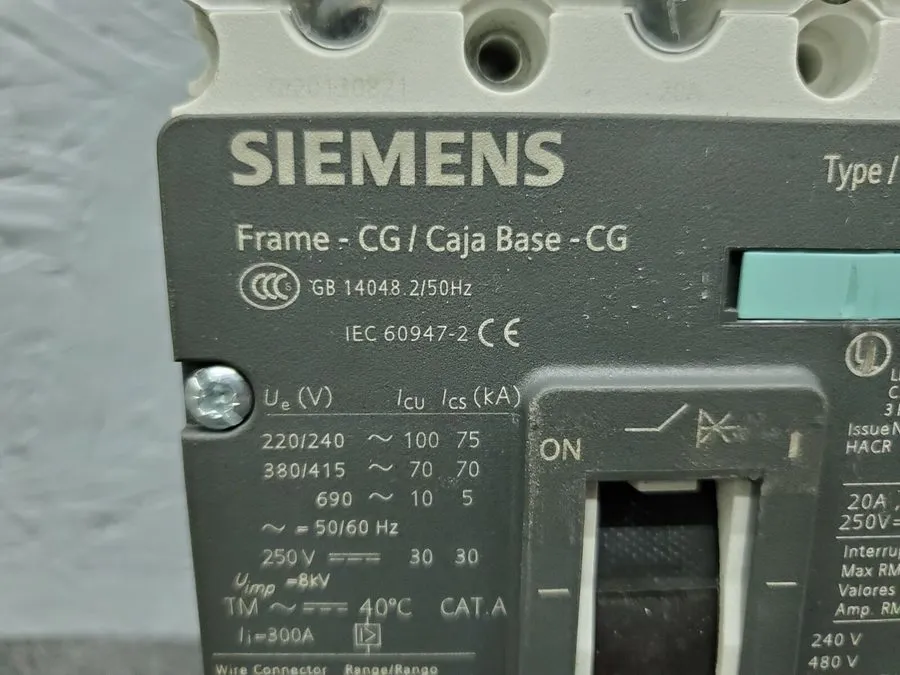 Автоматический выключатель Siemens HCX3B020 3 Pole Thermal Magnetic Circuit Brea