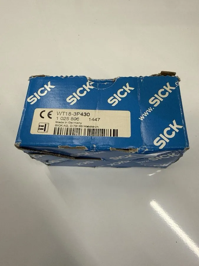 Фотоэлектрический датчик SICK WT18-3F430 Photoelectric Sensor Made in Germany — фото лота 1