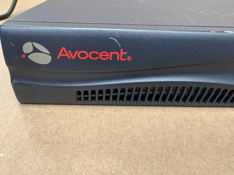 KVM-переключатель Avocent MergePoint Unity MPU2032 32-Port KVM Over IP Switch Du