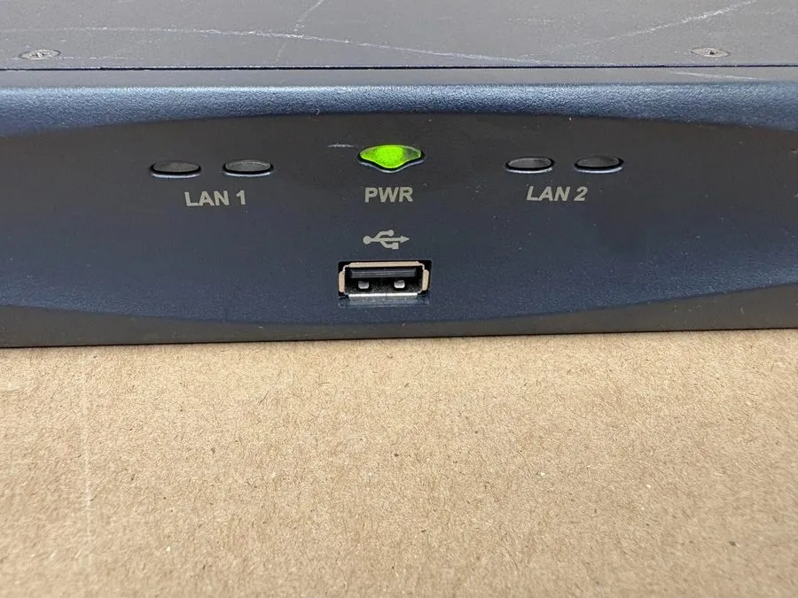 KVM-переключатель Avocent MergePoint Unity MPU2032 32-Port KVM Over IP Switch Du — фото лота 2
