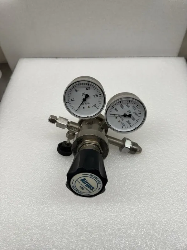 Трубопроводная арматура AIRGAS PRESSURE REGULATOR P/N Y12-S727D