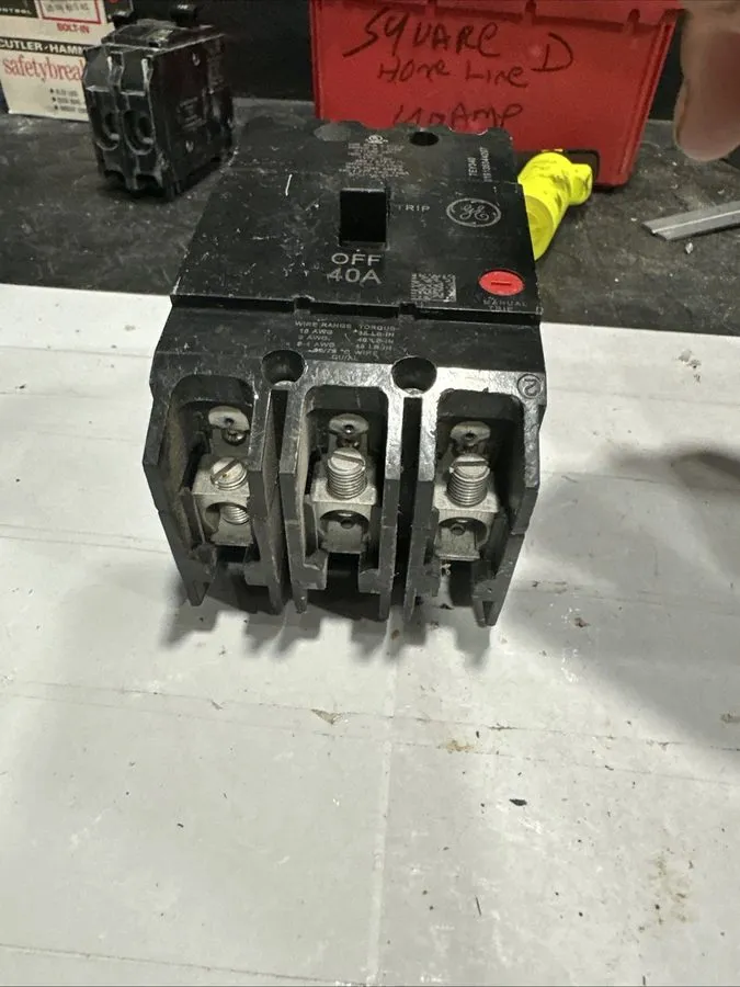 Автоматический выключатель GE TEY320 TEY 20 Amp 277/480V 3 Pole Bolt OnCircuit
