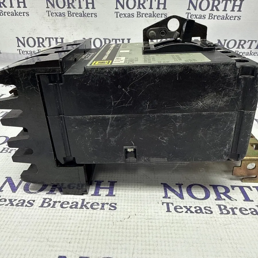 Автоматический выключатель Square D FC34030 30A 480V AC 3-Pole Circuit Breaker — фото лота 2