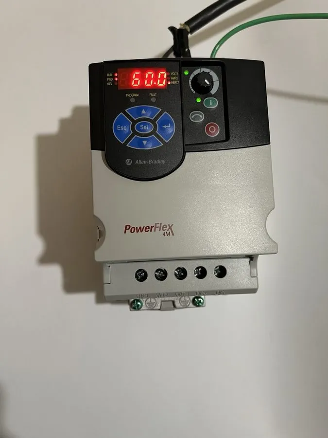 Частотный преобразователь ALLEN BRADLEY POWERFLEX 4M 22F-D6PON103 2.2KW/3.0HP 3P — фото лота 2
