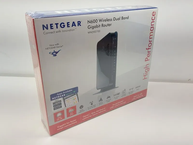 Маршрутизатор Netgear N600 300 Mbps 4-Port Gigabit Wireless N Router (WNDR3700)