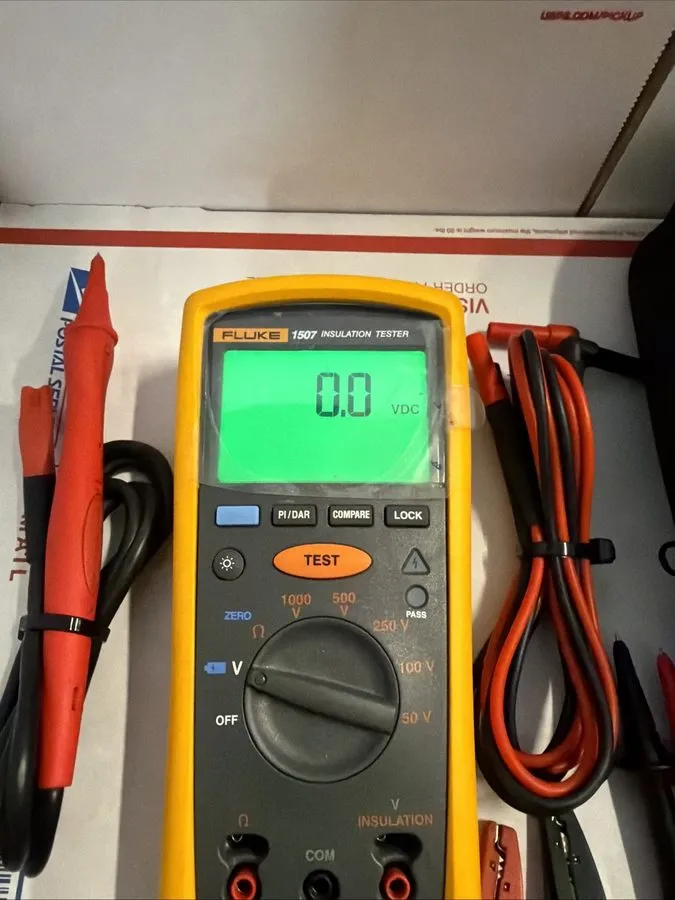 Тестер Fluke 1507 Insulation Resistance Tester Megohmmeter — фото лота 1