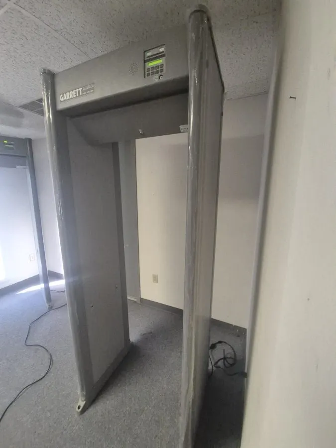 Оборудование видеонаблюдения Garrett PD6500i Walk-Through Metal Detector Commerc