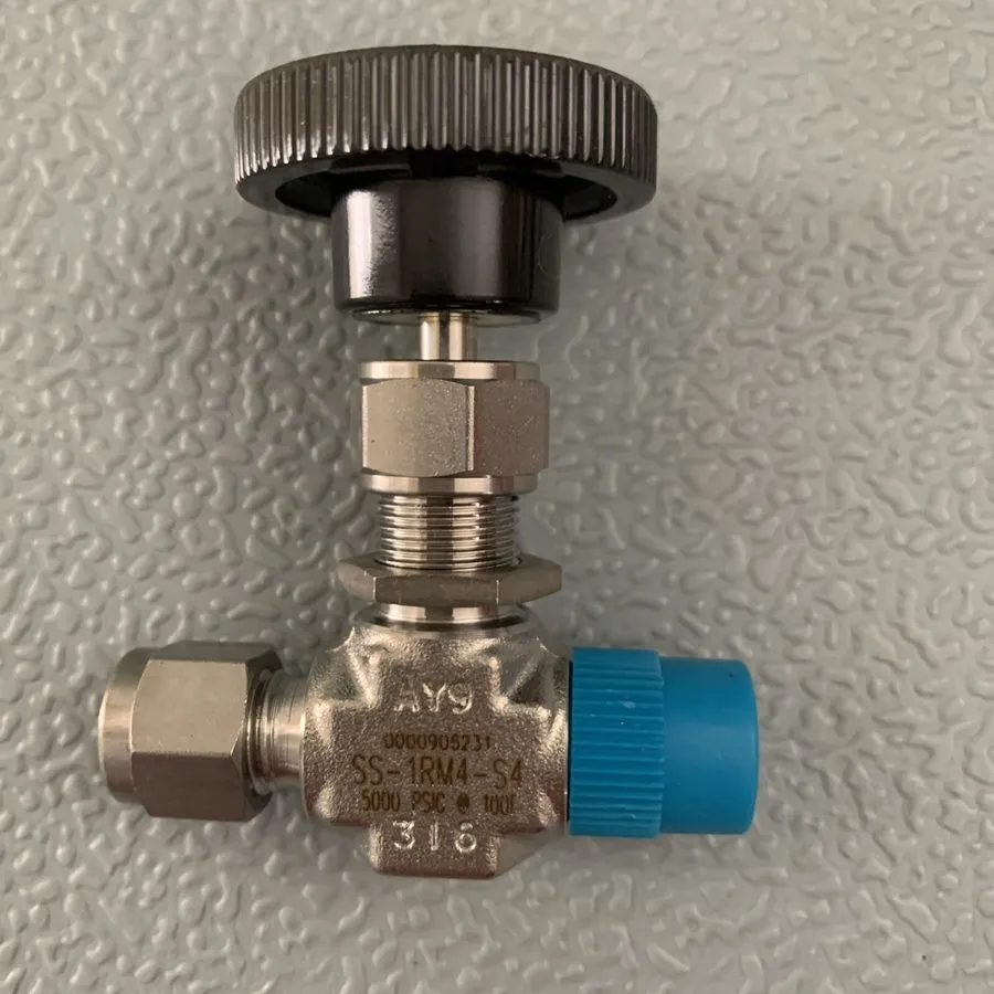 Клапан Swagelok SS-1RM4-S4 Stainless Steel Integral Bonnet Needle Valve FNSP