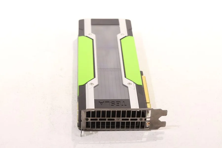 GPU-ускоритель NVIDIA Tesla M40 12GB GDDR5 GPU Accelerator PCIe 3.0 x16 900-2G60