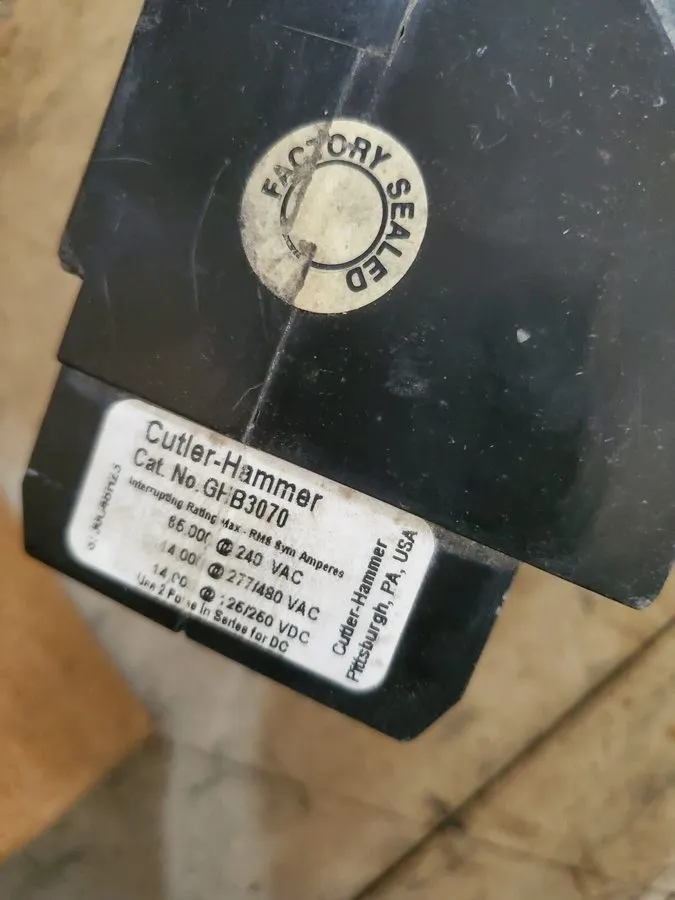 Автоматический выключатель Westinghouse GHB3070 3 Pole 70 Amp 480V AC Circuit Br