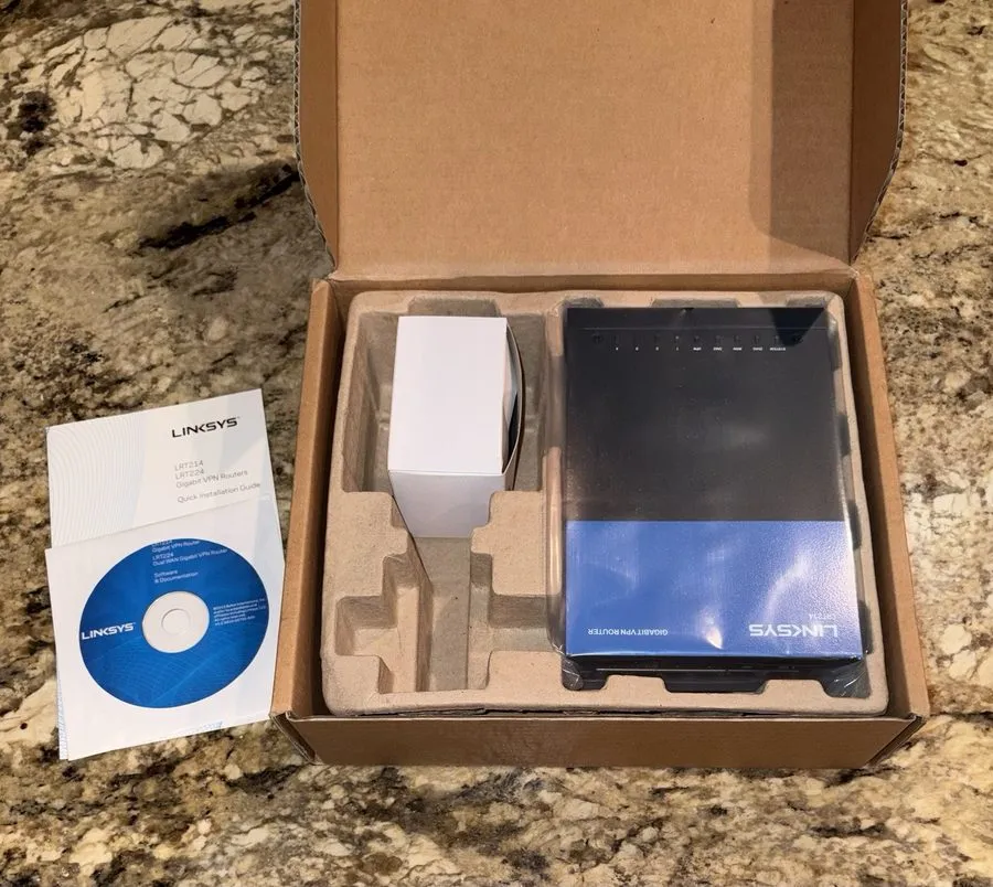 Маршрутизатор Linksys LRT214 4-Port 900 Mbps Business Gigabit VPN Router — фото лота 1