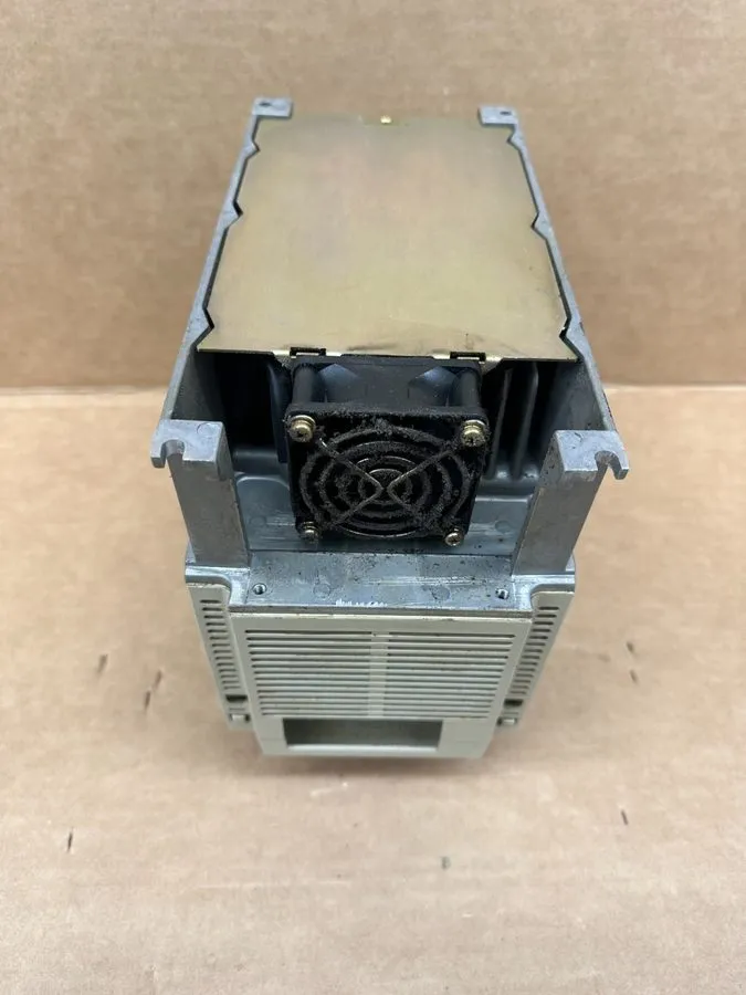 Сервопривод Yaskawa Electric Sgdb-20Adg Servopack Servo Drive