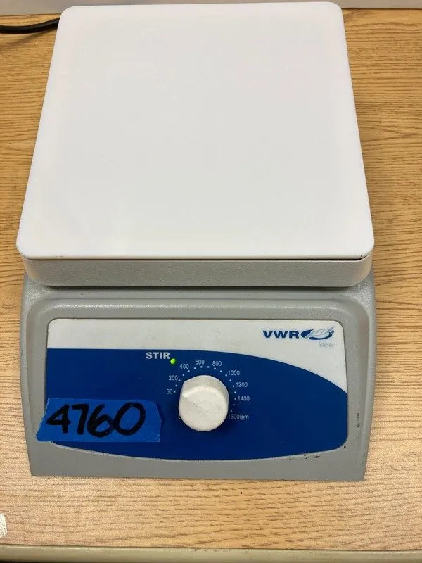 Магнитная мешалка VWR #12365-80 Magnetic Stirrer w/ 7"x7" Glass Top w/ Anti-Skid — фото лота 1