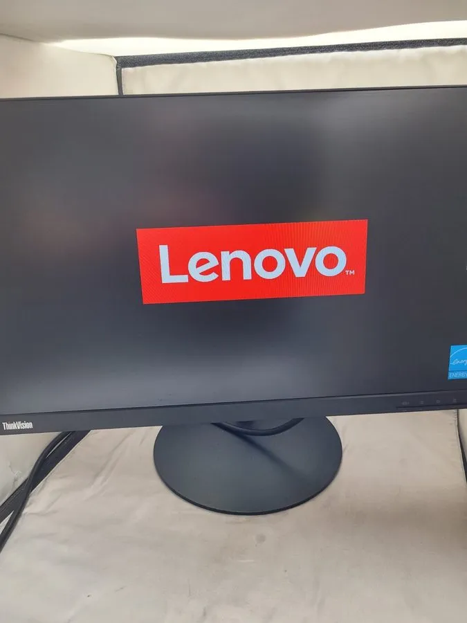 Монитор Lenovo ThinkVision T24i-10 24" LCD Monitor VGA DP HDMI No Stand Grade B
