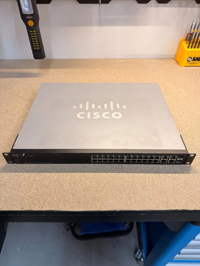 Коммутатор Cisco SF300-24MP 24-Port 10/100 PoE Managed Switch