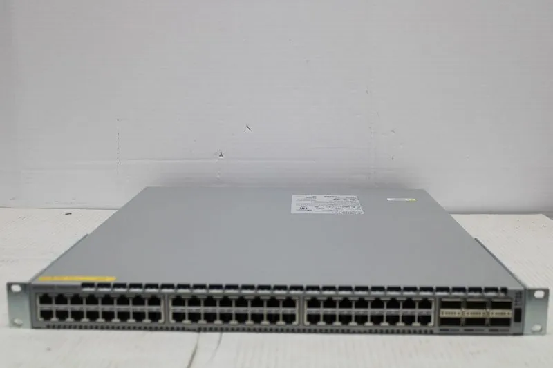 Коммутатор Arista DCS-7050TX-72Q-R Arista 7050X, 48x10GbE (1/10GBASE-T) & 6x40Gb
