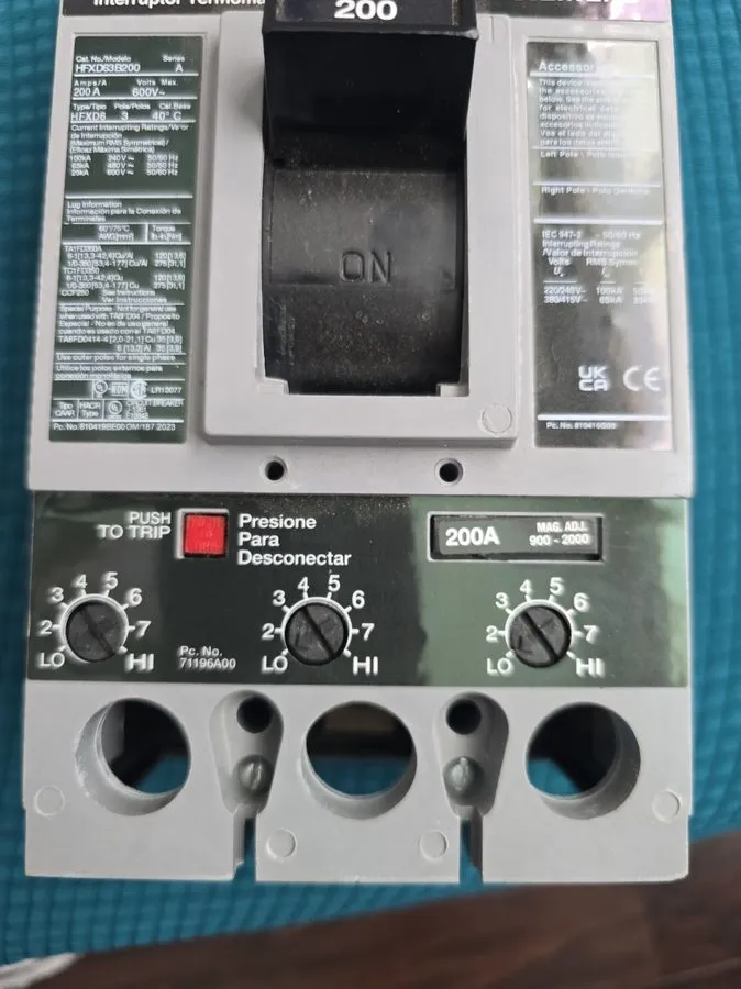 Автоматический выключатель Siemens HFXD63B200 Sentron Molded Case Circuit Breake — фото лота 2