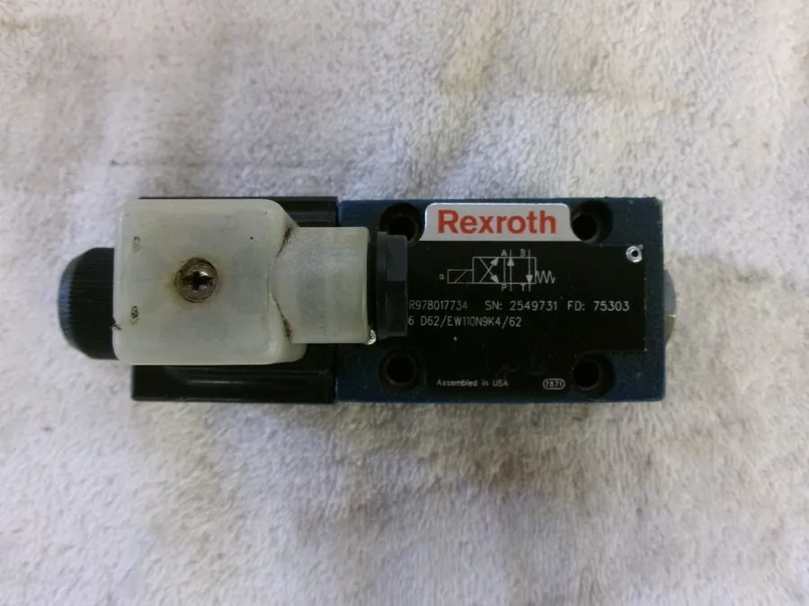 Пневмоклапан Rexroth R978017734 Direction Control Valve Coil Voltage 120VAC
