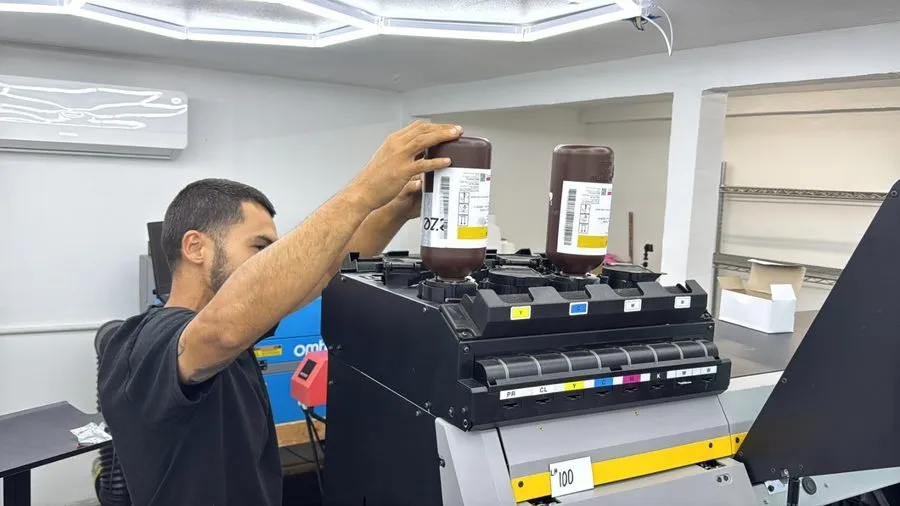 Принтер Mimaki UJF-6042 Tabletop UV Printer 24" x 16.5" Printing Area