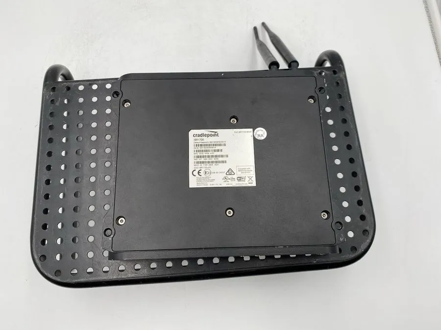 Маршрутизатор Cradlepoint IBR1700-600M Ruggedized Mobile Wireless Router