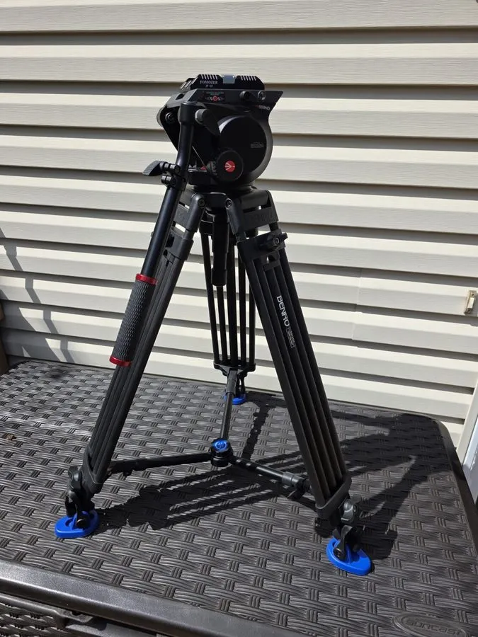 Оборудование видеонаблюдения Manfrotto 509HD Prof Video Fluid Head And Benro C67 — фото лота 2