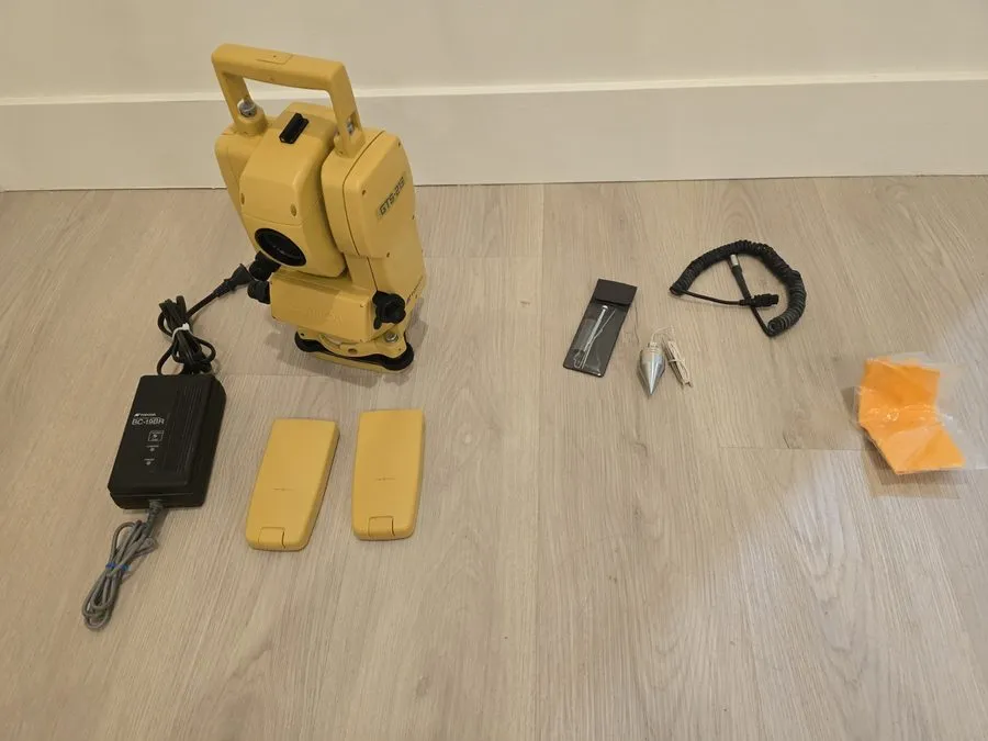 Тахеометр TOPCON GTS-213 TOTAL STATION, SURVEYING, SOKKIA,TRIMBLE, ‏LEICA, NIKON — фото лота 2