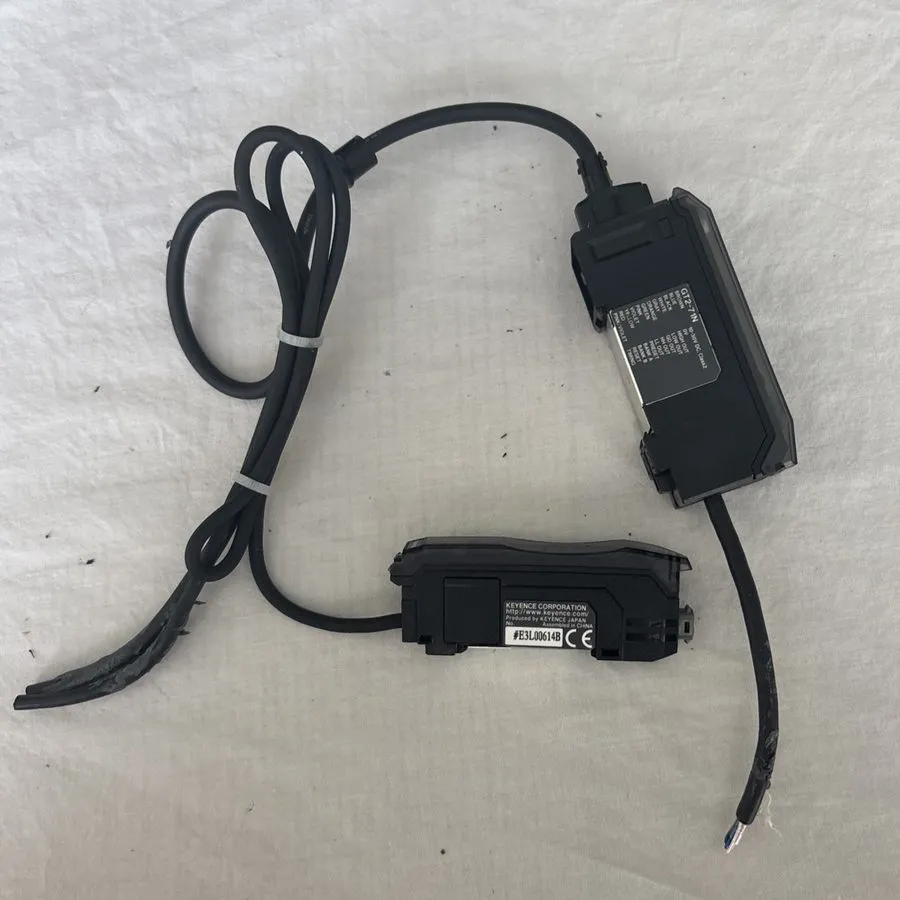 Датчик keyence Laser displacement sensor GT2-71N