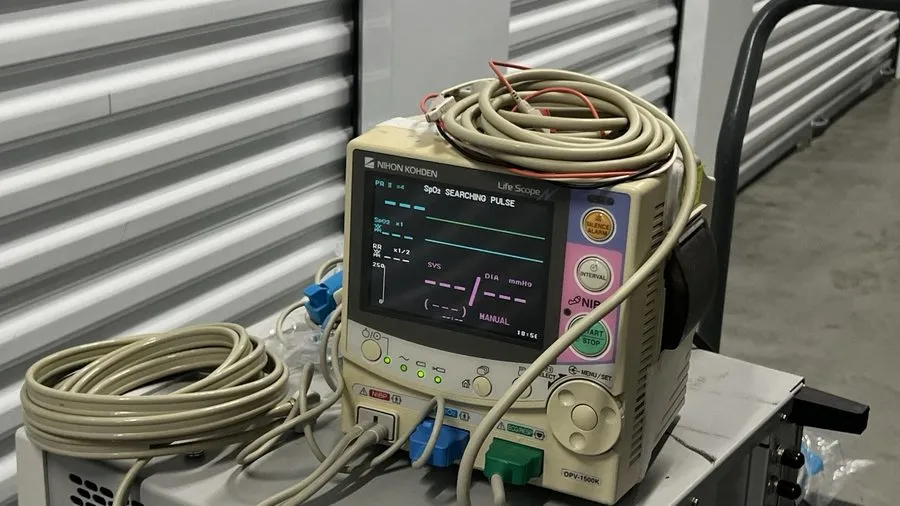 Монитор пациента Nihon Kohden OPV-1500K Life Scope N Bedside Patient Monitor W/  — фото лота 2