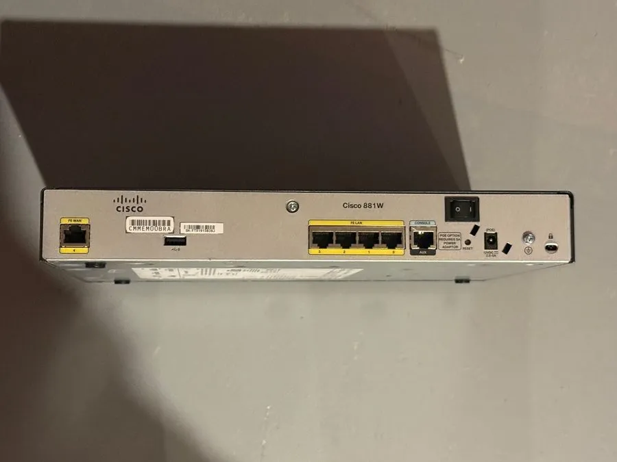 Маршрутизатор Cisco 881W 4-Port 10/100 Wireless N Router (C881W-A-K9)