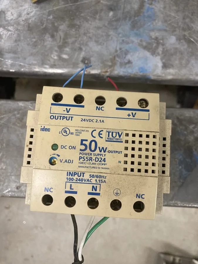 Блок питания IDEC PS5R-D24 24VDC 2.1A 50W DIN Rail Switching Power Supply
