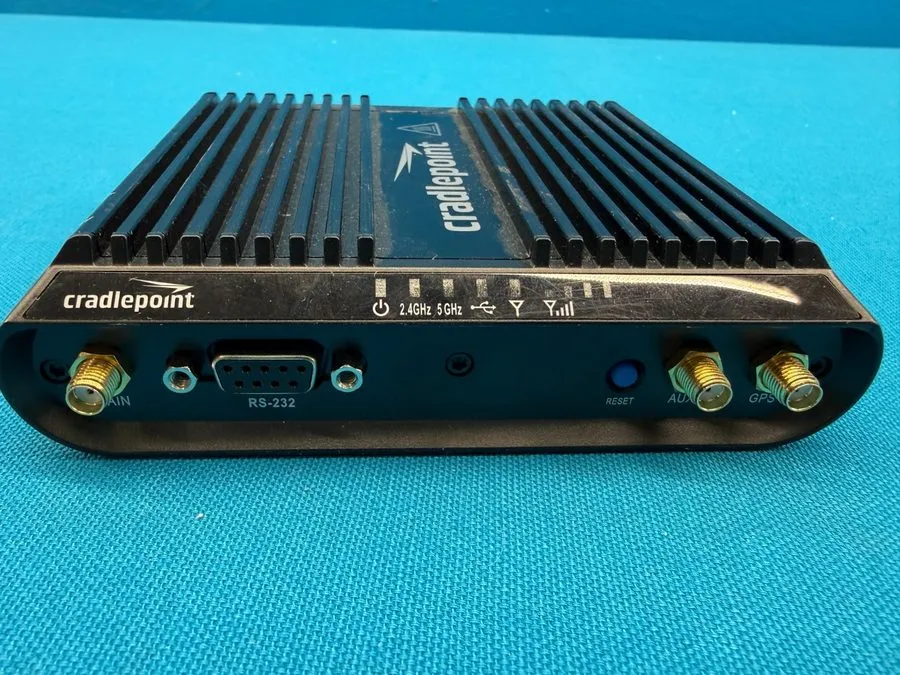 Маршрутизатор Cradlepoint IBR1100LP6 Compact Rugged Dual Band Cellular LTE Modem