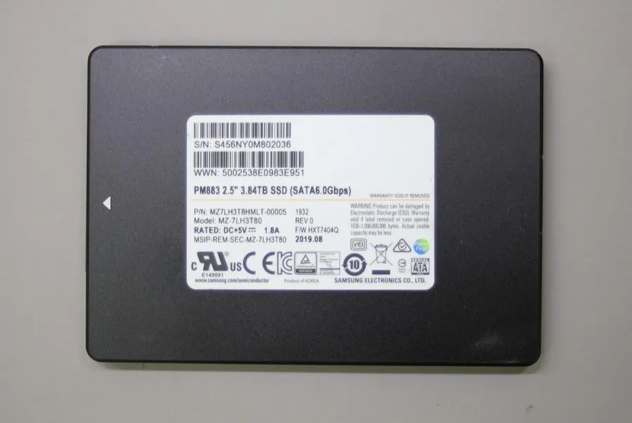 SSD-накопитель MZ-7LH3T80 Samsung PM883 Series 3.84TB 2.5" SATA 6Gb/s SSD MZ7LH3