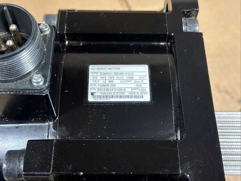 Серводвигатель Yaskawa SGMGV-30A3A61 AC Servo Motor ENC: UTTAH-B20FL