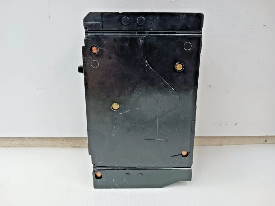 Автоматический выключатель Siemens Sentron 20 Amp Circuit Breaker 3 Pole 600 VAC