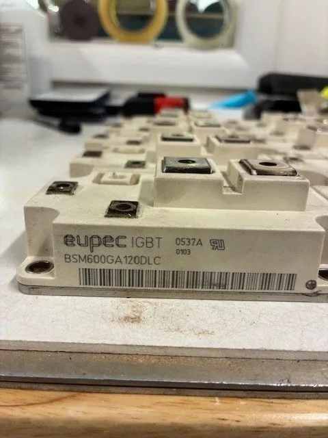 Силовой модуль IGBT Eupec Infineon BSM600GA120DLC 600V 200A Dual IGBT Module