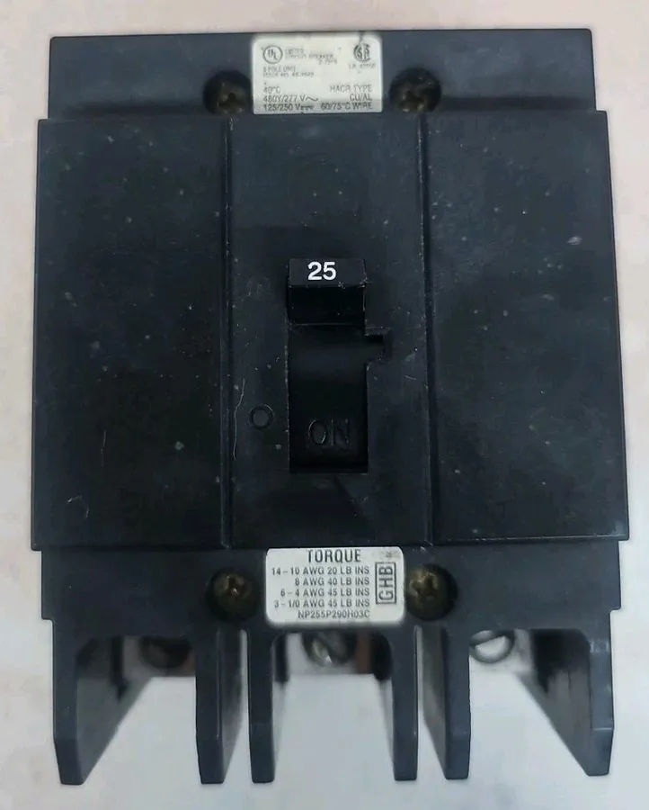 Автоматический выключатель Eaton Cutler Hammer GHB GHB3025 3 Pole 25 Amp 480V Ci