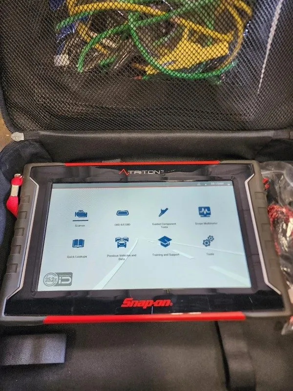 Диагностический сканер Snap-On EEMS349 Triton 25.4 Diagnostic Scanner Tool