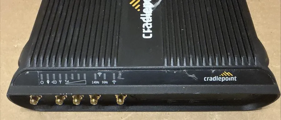 Маршрутизатор Cradlepoint IBR1700-1200M-B Ruggedized Mobile Wireless Router 4G