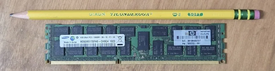 Модуль памяти 4GB DDR3 ECC RAM Samsung M393B5170FH0 — фото лота 1