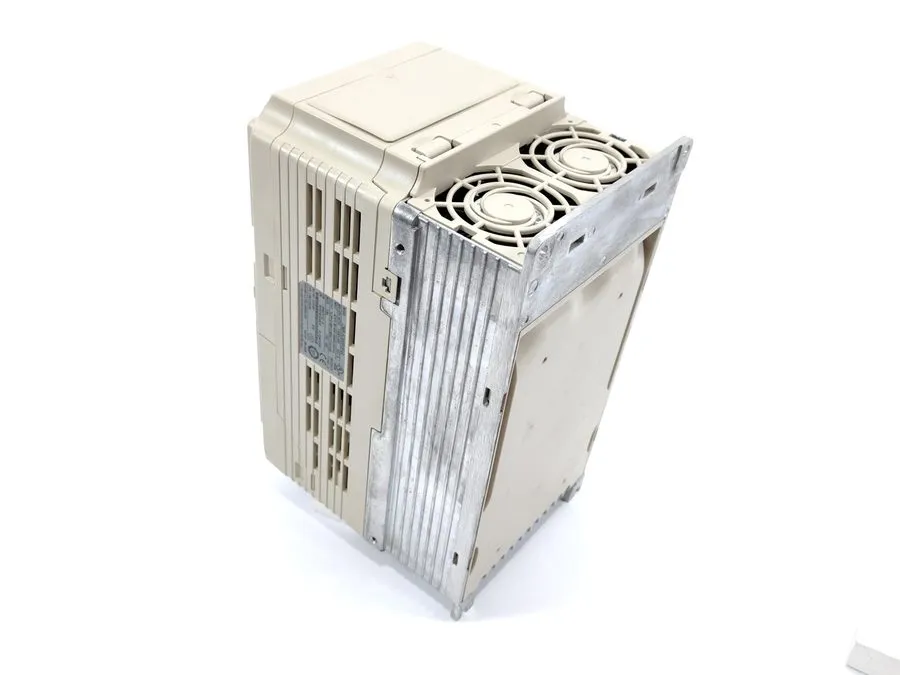 Частотный преобразователь YASKAWA CIMR-AC4A0018FAA A1000 AC Drive