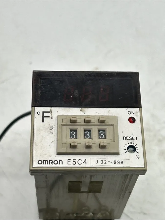 Датчик температуры Omron E5C4-R40J Temperature Controller 32 999 degree F — фото лота 1