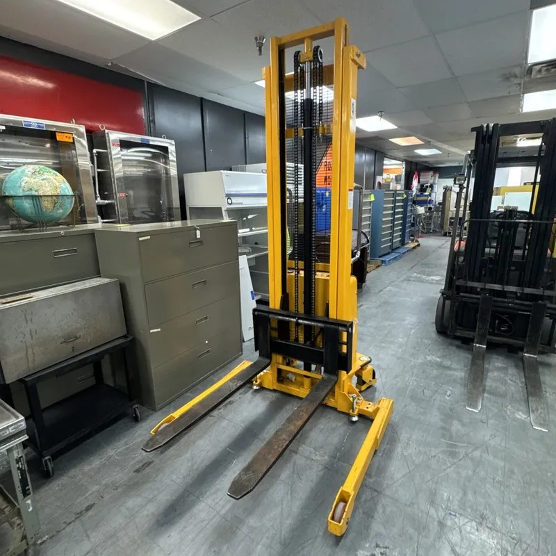 Оборудование Semi-Electric Straddle Stacker H-5440, 2200lb Capacity