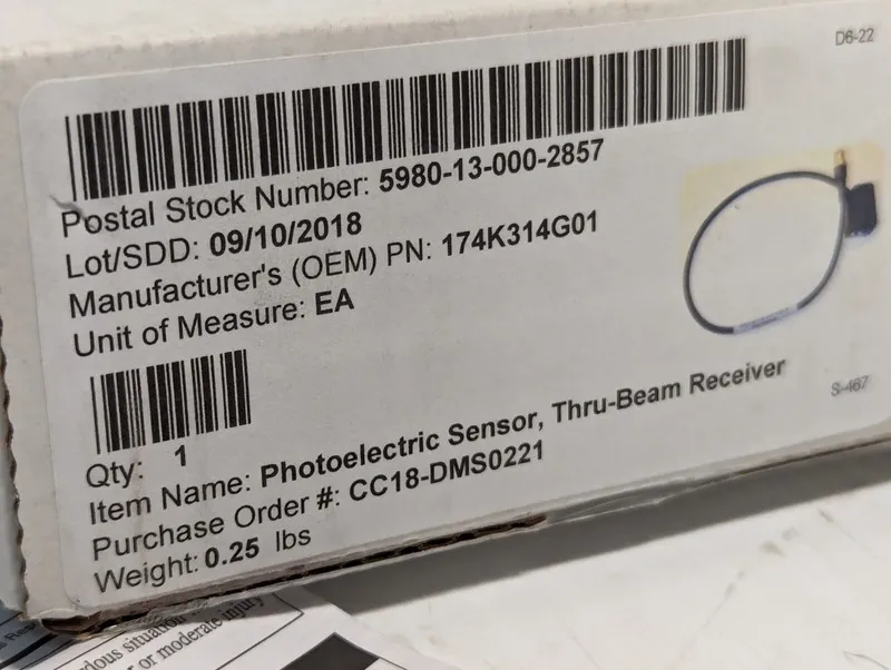 Фотоэлектрический датчик OMRON E3Z-T81A-D PHOTOELECTRIC SENSOR PNP LED PRE-WIRED