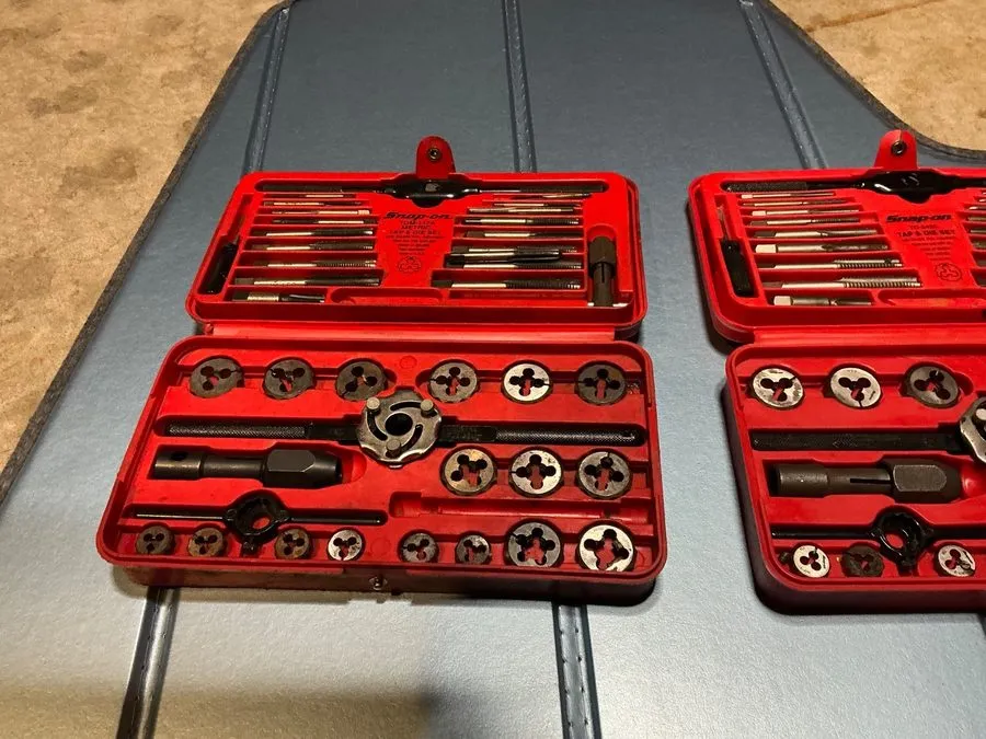 Режущий инструмент SNAP-ON METRIC TAP AND DIE SET #TDM117A (MISSING 1 TAP)