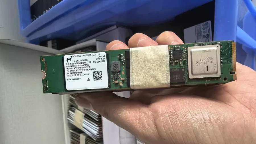 SSD-накопитель Micron 7450 PRO 1.92TB M.2 SSD 22110 Gen4×4 NVME MTFDKBG1T9TFR-1B