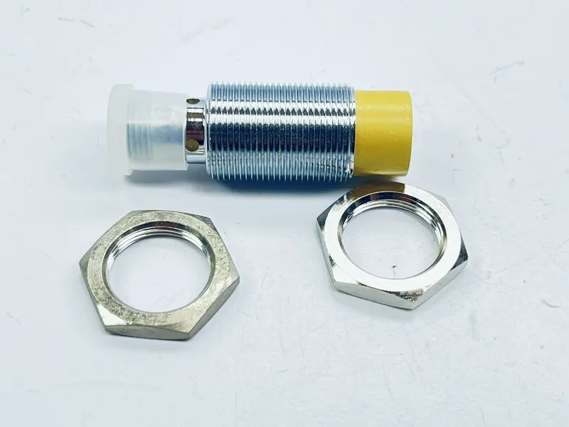 Датчик приближения TURCK NI15U-M18-AP6X-H1141 Inductive Proximity Sensor PNP 10-