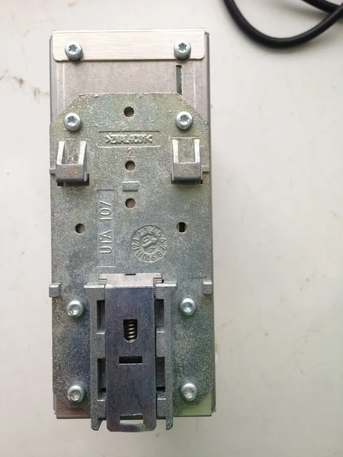 Блок питания Phoenix Power Supply QUINT-PS-100-240AC/24DC/2.5 2938578 OK