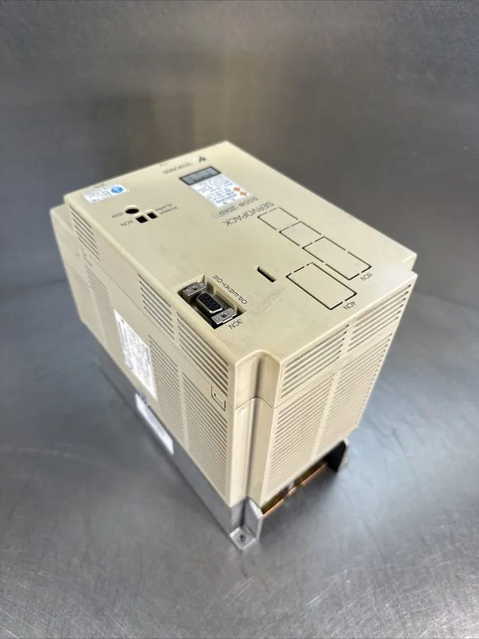 Сервопривод Yaskawa Electric Sgdb-20Adg Servopack Servo Drive